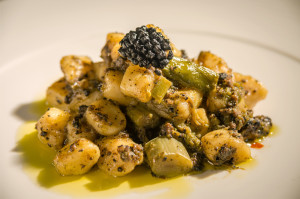 gnocchi di patate con asparagi e tartufo